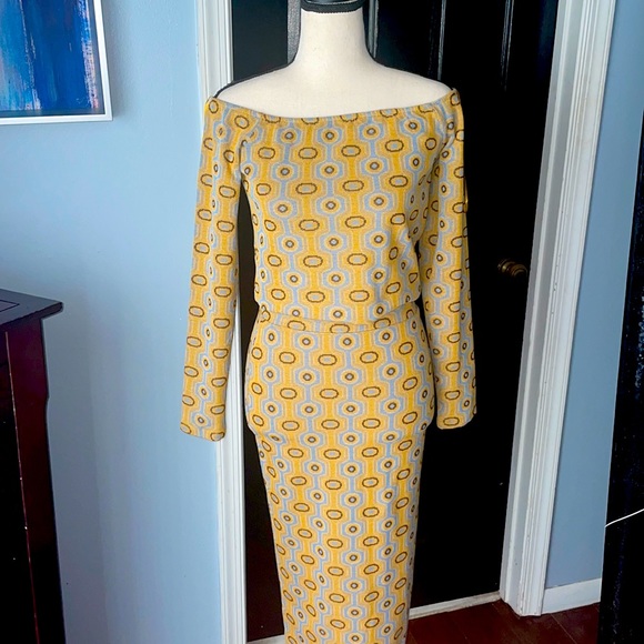 Zara Dresses & Skirts - NWT Zara Skirt set 🤎💙💛